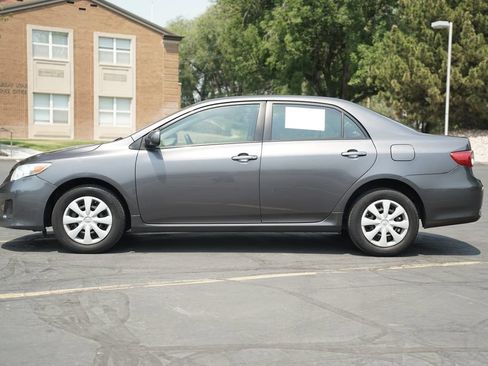 Used 2011 Toyota Corolla LE FWD image 2