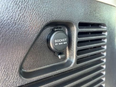 Used 2023 Nissan Armada Platinum w/ Captain's Chairs Package AWD/4WD image 53