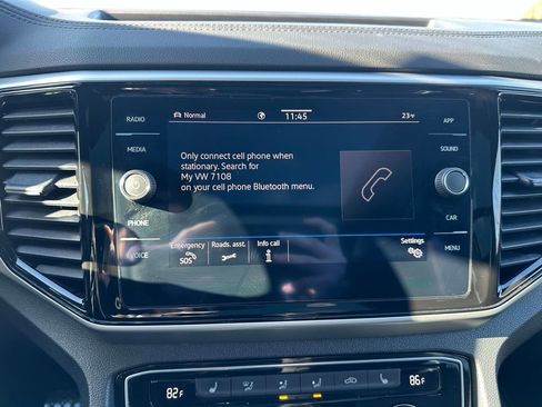 Used 2022 Volkswagen Atlas Cross Sport SE image 22