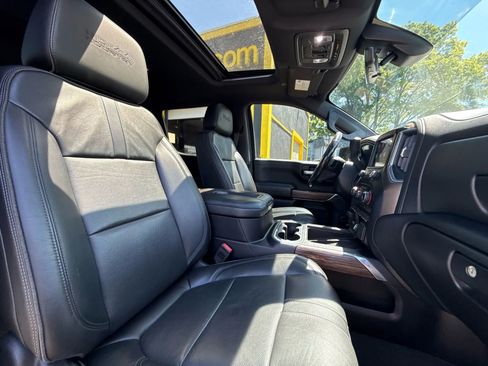 Used 2019 Chevrolet Silverado 1500 High Country w/ Technology Package image 20