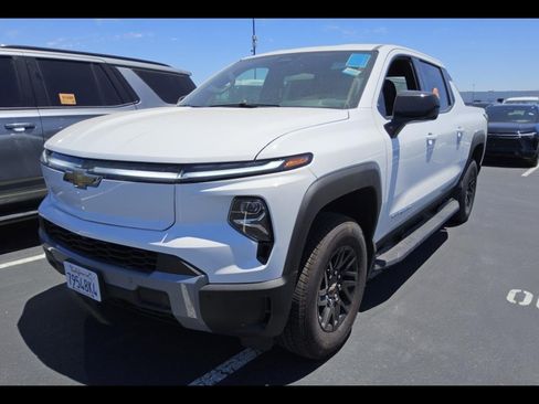 Used 2026 Chevrolet Silverado EV LT AWD/4WD image 1