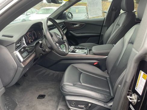 Used 2020 Audi Q8 Premium Plus AWD/4WD image 16