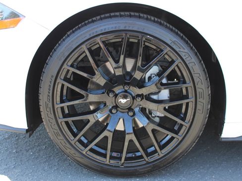 Used 2022 Ford Mustang Premium RWD image 6