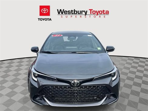 Used 2023 Toyota Corolla SE image 3