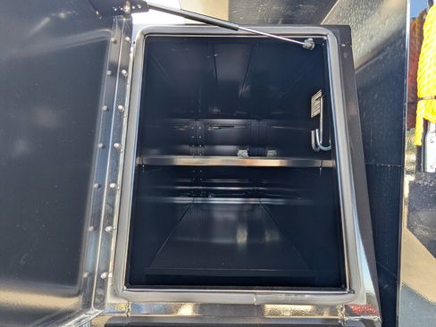 New 2025 Ford F550 4x4 Crew Cab image 18