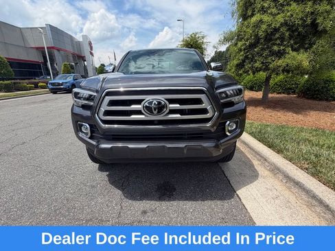 Used 2022 Toyota Tacoma Limited AWD/4WD image 1