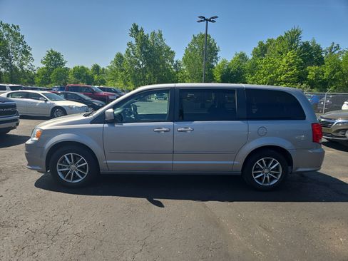 Used 2016 Dodge Grand Caravan SE FWD image 8