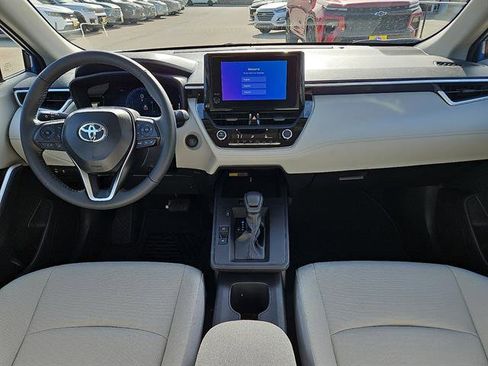 Certified 2026 Toyota Corolla Cross LE image 9