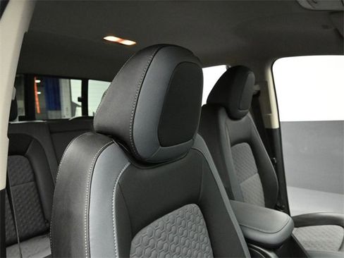 Used 2017 Chevrolet Colorado Z71 image 31