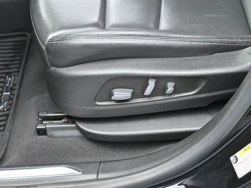 Used 2022 Cadillac XT5 Sportv w/ LPO, Floor Liner Package image 14