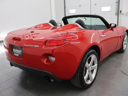 Used 2007 Pontiac Solstice GXP w/ Premium Package RWD image 43