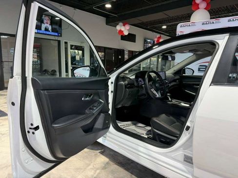 Used 2025 Nissan Sentra SR w/ SR Premium Package image 27