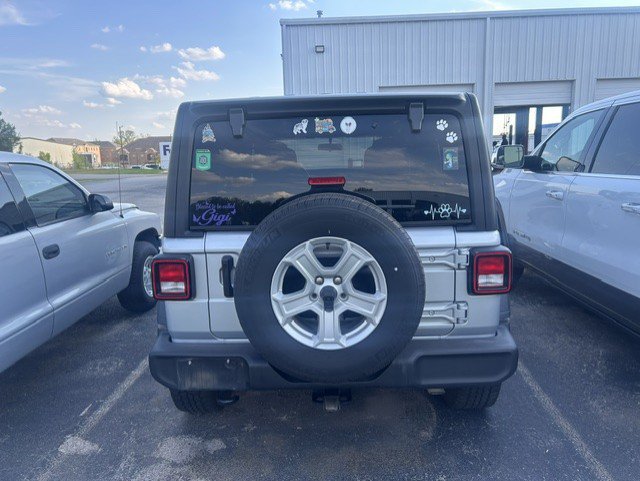 Used 2022 Jeep Wrangler Unlimited Sport AWD/4WD image 4