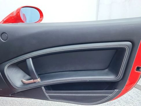 Used 2014 Ferrari California image 31