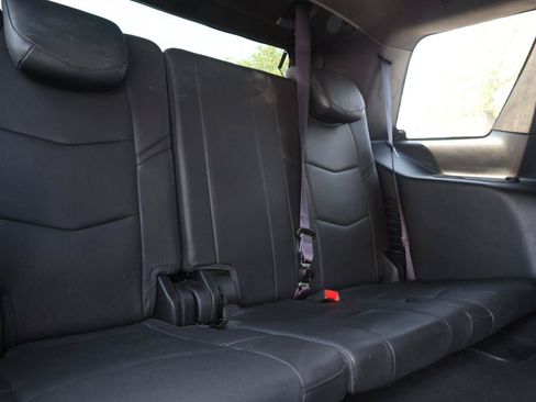 Used 2016 Cadillac Escalade Platinum AWD/4WD image 31