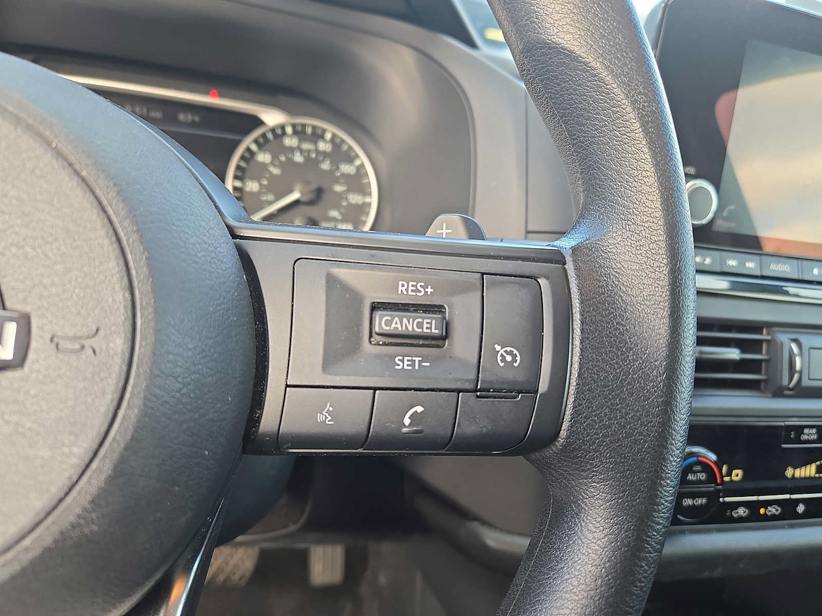 Used 2024 Nissan Pathfinder S AWD/4WD image 20