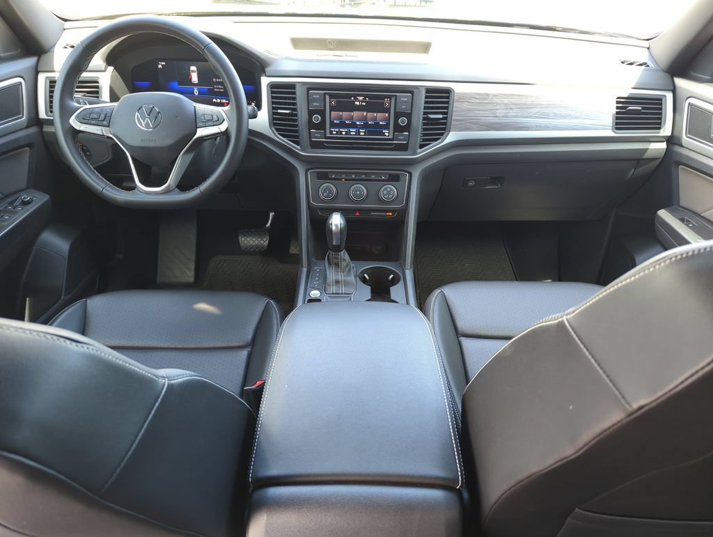 Used 2023 Volkswagen Atlas Cross Sport SE FWD image 15