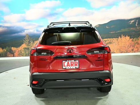 Used 2024 Toyota Corolla Cross AWD Hybrid w/ Moonroof Package image 7