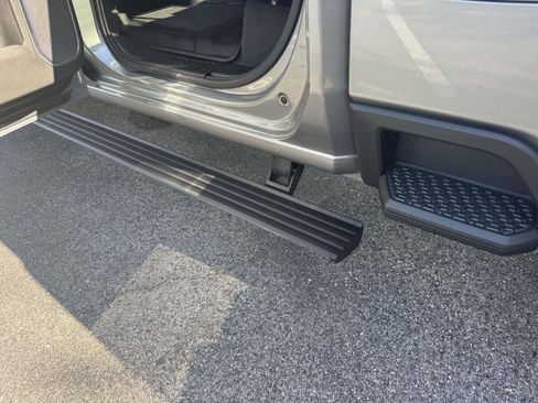 Used 2025 GMC Sierra 2500 Denali w/ Denali Reserve Package image 12