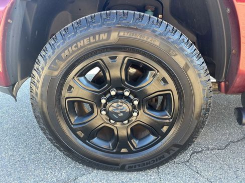Used 2018 RAM 2500 Laramie w/ Sport Appearance Group AWD/4WD image 36