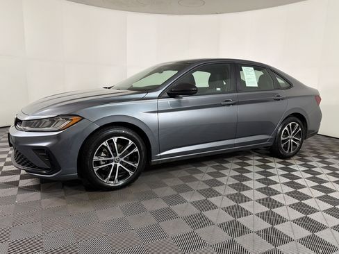 Used 2025 Volkswagen Jetta Sport FWD image 22