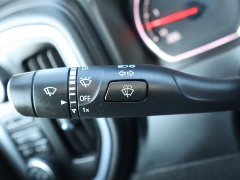 Used 2021 Chevrolet Silverado 2500 LTZ w/ LTZ Convenience Package image 32