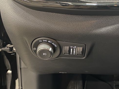 Certified 2026 Jeep Compass Latitude AWD/4WD image 23
