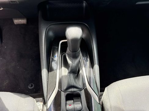 Used 2022 Toyota Corolla LE FWD image 25