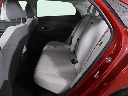 New 2025 Hyundai Elantra Limited FWD image 36