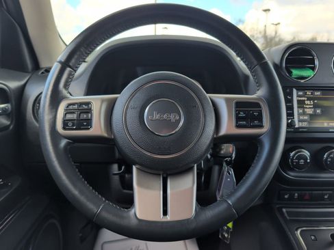 Used 2014 Jeep Patriot Limited image 11
