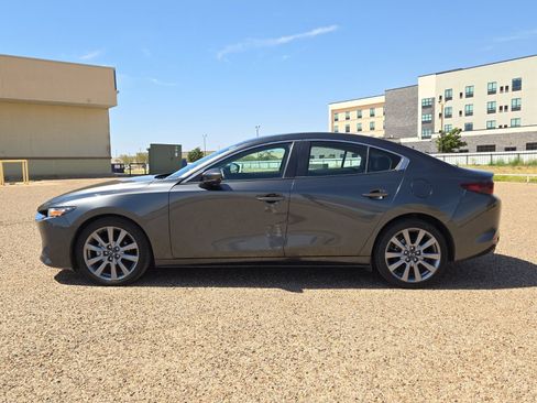 Used 2024 MAZDA MAZDA3 s FWD image 2