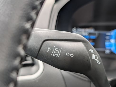 Used 2024 Ford Edge SEL w/ Convenience Package image 25