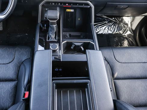 Used 2023 Toyota Tundra Limited image 23