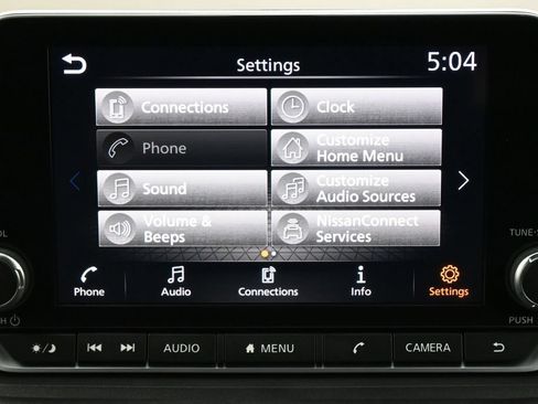 Used 2023 Nissan Rogue SV FWD image 9