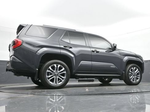 Used 2025 Toyota 4Runner Limited AWD/4WD image 33