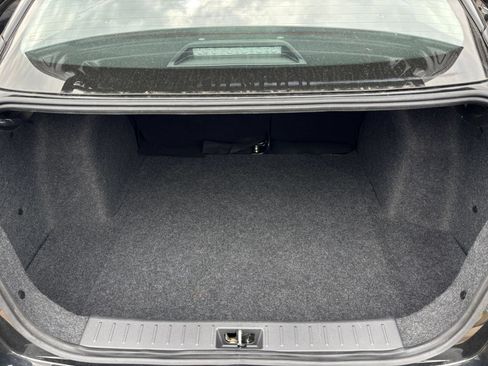 Used 2025 Nissan Versa SV FWD image 29
