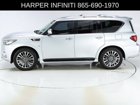 Used 2018 INFINITI QX80 4WD w/ Deluxe Technology Package image 2