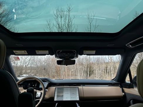 Used 2025 Land Rover Range Rover Sport Dynamic SE image 23
