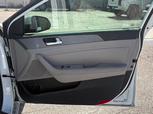 Used 2015 Hyundai Sonata SE w/ Option Group 09 image 17
