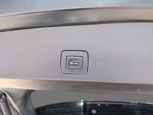 Used 2021 Buick Encore GX Essence FWD image 17