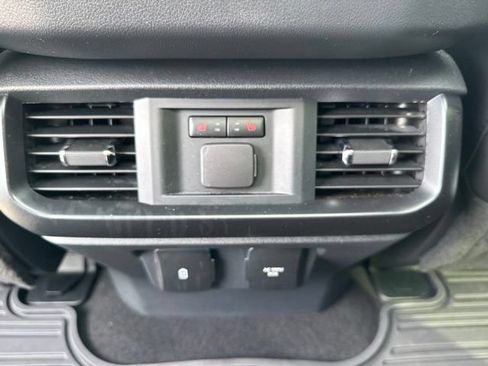 Used 2025 Ford F150 Raptor AWD/4WD image 16