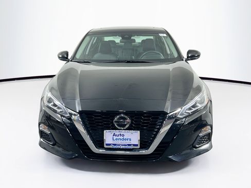 Used 2021 Nissan Altima 2.5 SV w/ SV Premium Package image 2