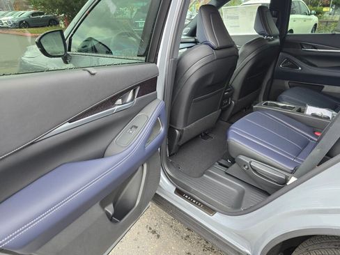 New 2026 INFINITI QX60 Sport image 15