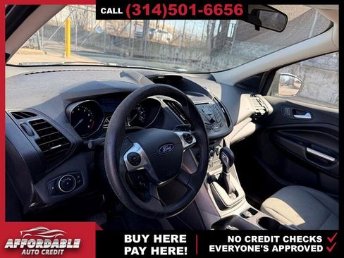Used 2015 Ford Escape SE image 9