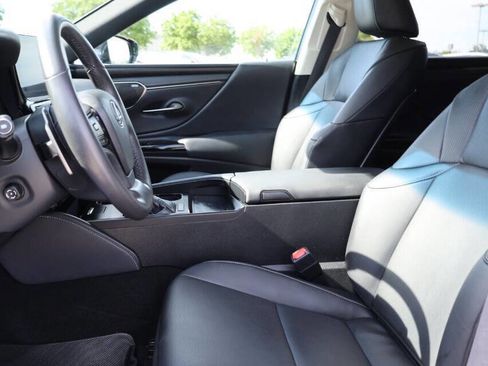 Used 2023 Lexus ES 250 w/ Premium Package AWD/4WD image 13