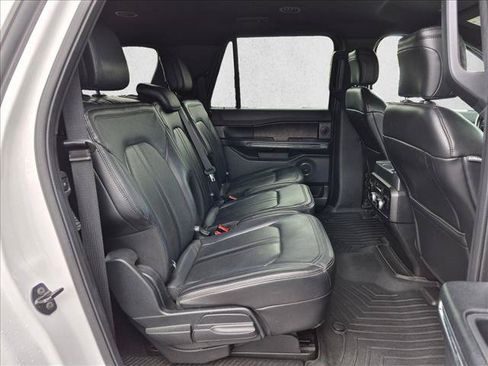Used 2018 Ford Expedition Max Limited RWD image 19