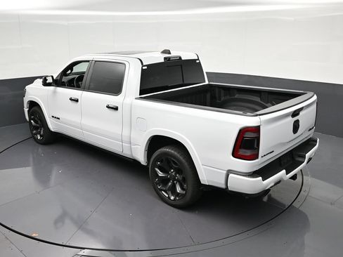 Used 2024 RAM 1500 Limited AWD/4WD image 16