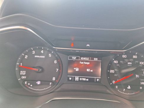 Used 2023 Chevrolet TrailBlazer LT AWD/4WD image 17