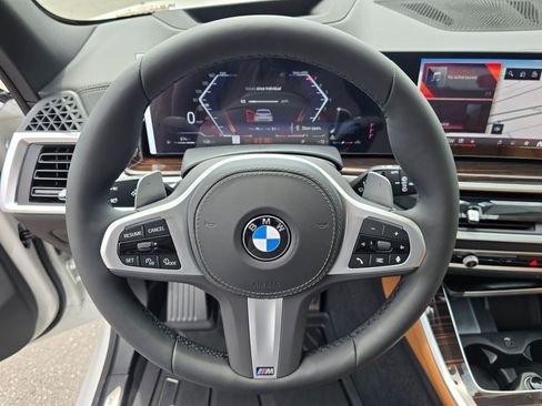 New 2026 BMW X5 xDrive40i w/ M Sport Package AWD/4WD image 17