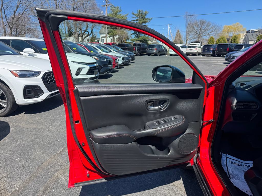 Used 2025 Honda HR-V Sport image 20